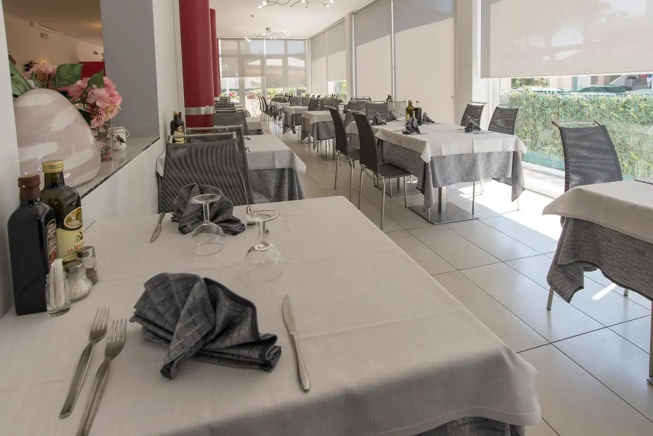 Hotel Atene Lido di Jesolo 3*,