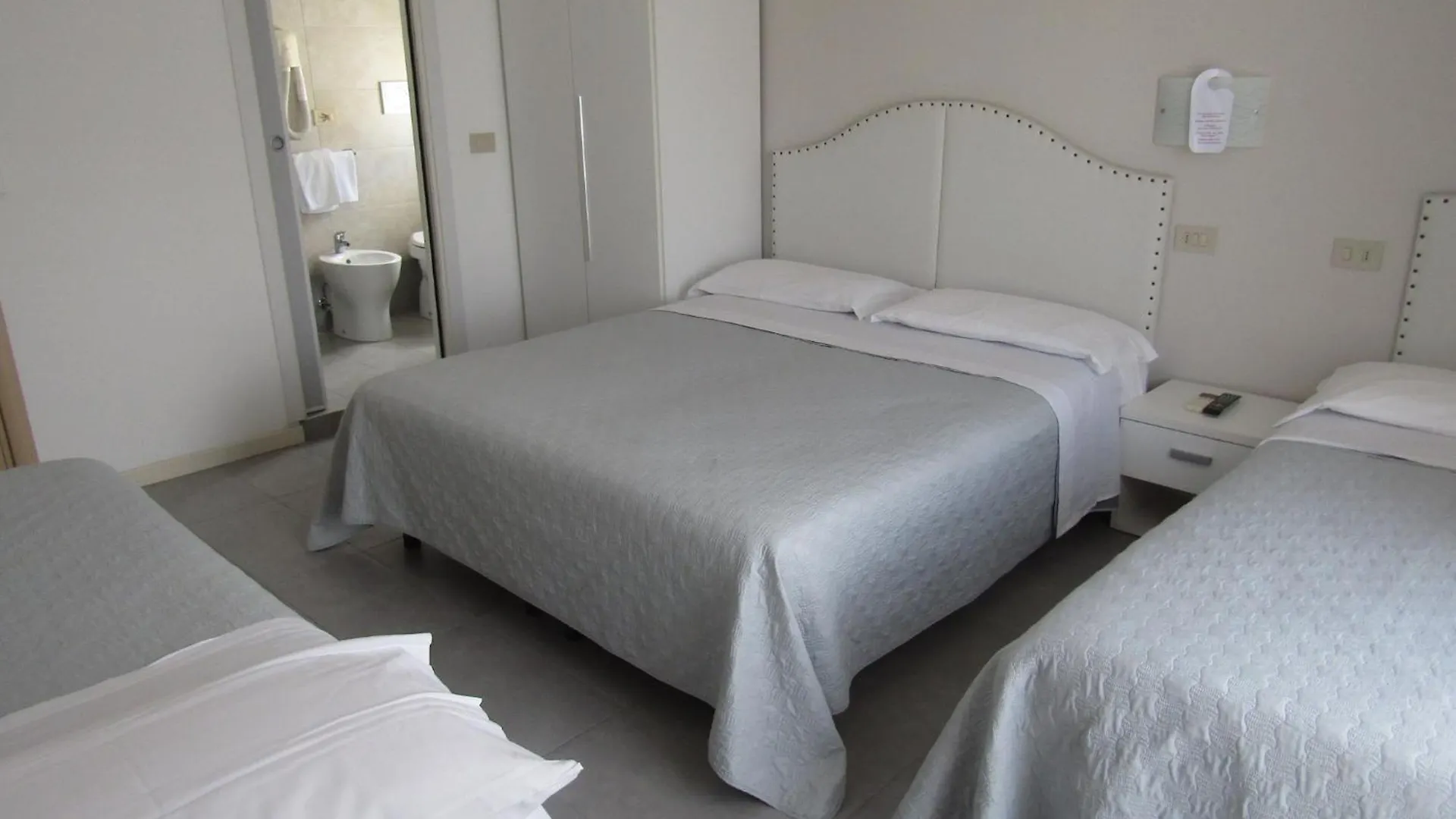 Hotel Atene Lido di Jesolo 3*,  Italia